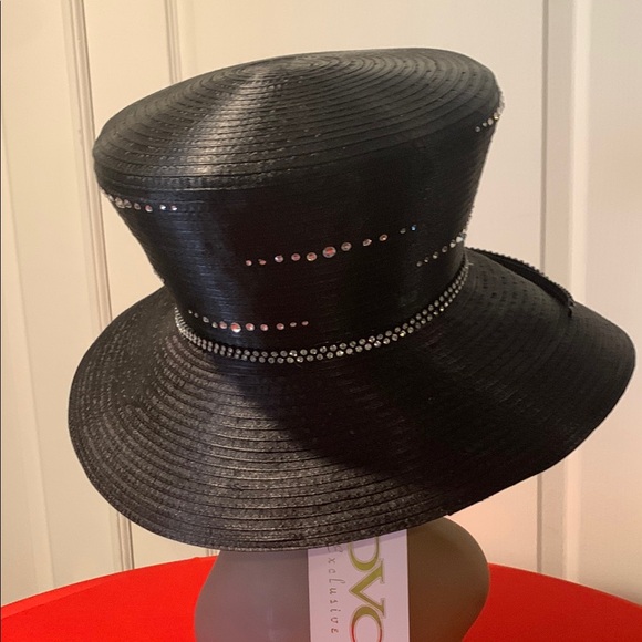 Elegant Black Hat with Rhinestone Accents main image 4